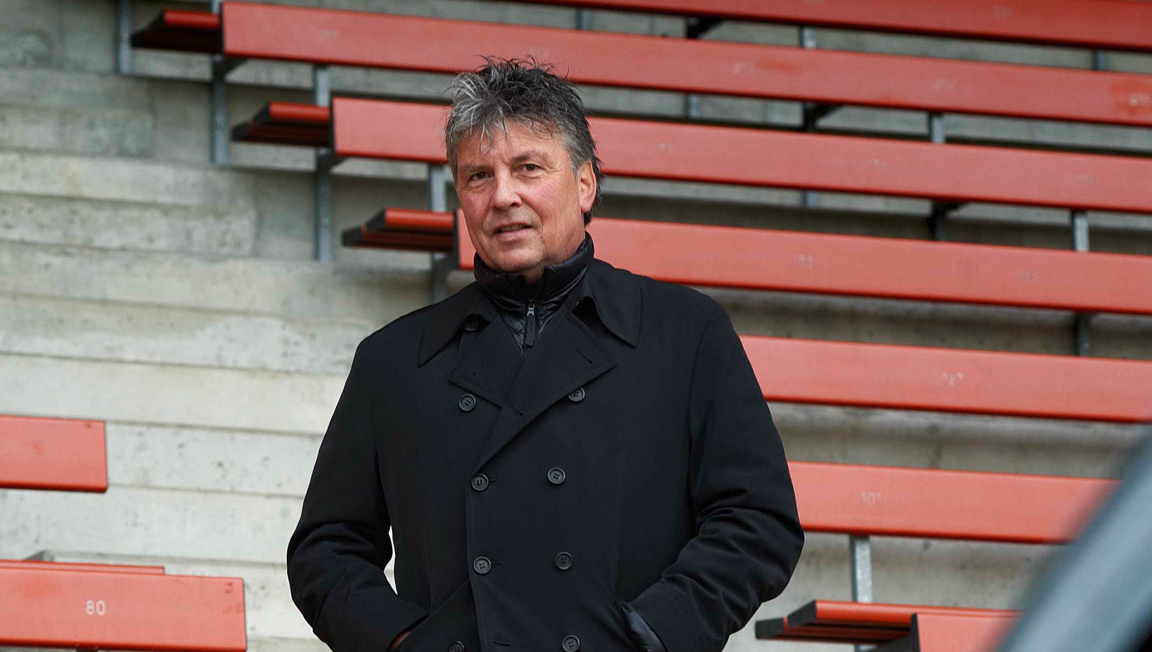 MartinAndermatt_auf tribüne